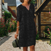 Elegantes Damenkleid mit femininer Silhouette – Schwarz