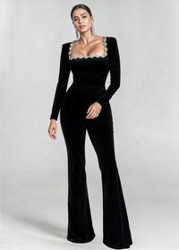 Valeria | Jumpsuit mit detailreichem Ausschnitt – Schwarz