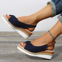 Pinky | Keilsandalen mit offener Spitze – Blau
