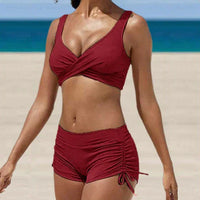 Bikini für Damen - Sommerlicher Badeanzug mit Shorts – Farbe Rot