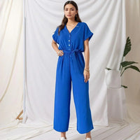 Evelyne™ Jumpsuit aus Soft-Stoff mit Knöpfen und Bindegürtel – Blau