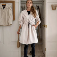 Nordlicht™-Mantel aus Geripptem Strick mit Verstellbarer Passform / Schicker Minimalismus, der Jedes Outfit Aufwertet! – Weiß