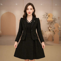 Lorelei™-Set mit strukturiertem Blazer und Kleid mit verziertem Ausschnitt / Präsenz, Stil und zeitlose Eleganz! – Schwarz