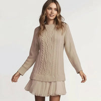 Wien Classic™ Kleid aus handgefertigtem Strick mit leichten Falten / Eleganz und Klasse in perfekter Harmonie! – Hellbraun