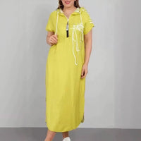 Lidia™ Kleid mit Kapuze und zeitgenössischem Signature-Print – Gelb