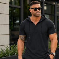 Austin™ T-Shirt mit Kapuze und Knopfleiste – Schwarz