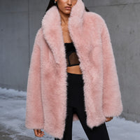Courchevel™ Mantel aus Weichem Plüsch mit Markantem Kragen – Rosa