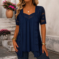Nadia™ Bluse aus Leinenmischgewebe mit Lagenlook und Spitze – Marine
