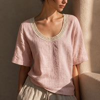 Bluse Alma™ mit Leinen-Baumwoll-Mix und Häkel-Ausschnitt – Rosa