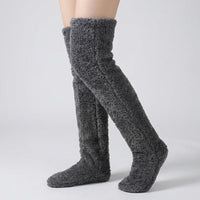 (KAUF 1, ERHALTE 2 GRATIS) Veloura™ Premium Kuschelsocken aus Weichem Plüschstoff – Dunkelgrau