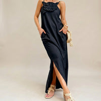 Carmela™ Elegantes Kleid mit Handgefertigter Blume – Schwarz