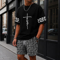 Zweiteiler Roven™ mit oversized T-Shirt und gemusterter Shorts / Moderner Streetwear-Look mit hohem Tragekomfort. – Schwarz