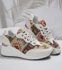 Znaya – Boho Turnschuhe Mit Geometrischem Schnürdesign – Weiß