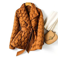Luxuriöse gesteppte Wickeljacke für Damen – Braun