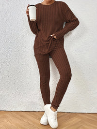 Sportliches Damen Zweiteiler-Set mit Rundhals-Pullover und Slim-Fit Hose | Atmungsaktiv und Dehnbar – Braun