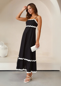Dana - Schönes und Luftiges Sommerkleid – Schwarz