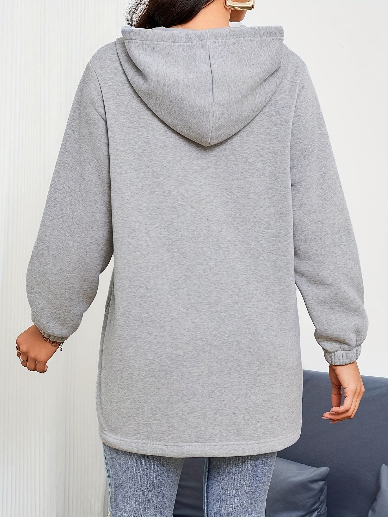 Leyora | Einfarbiger Kapuzenpullover mit Kordelzug und Taschen