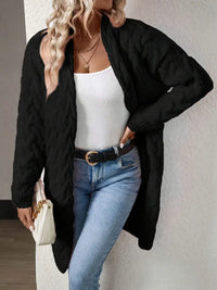 Livoronie | Perfect Layer – Gemütliche, lange Strickjacke mit Zopfmuster – Schwarz