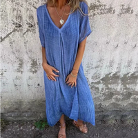 Leni | Kleid mit V-Ausschnitt und Seitentaschen – Blau