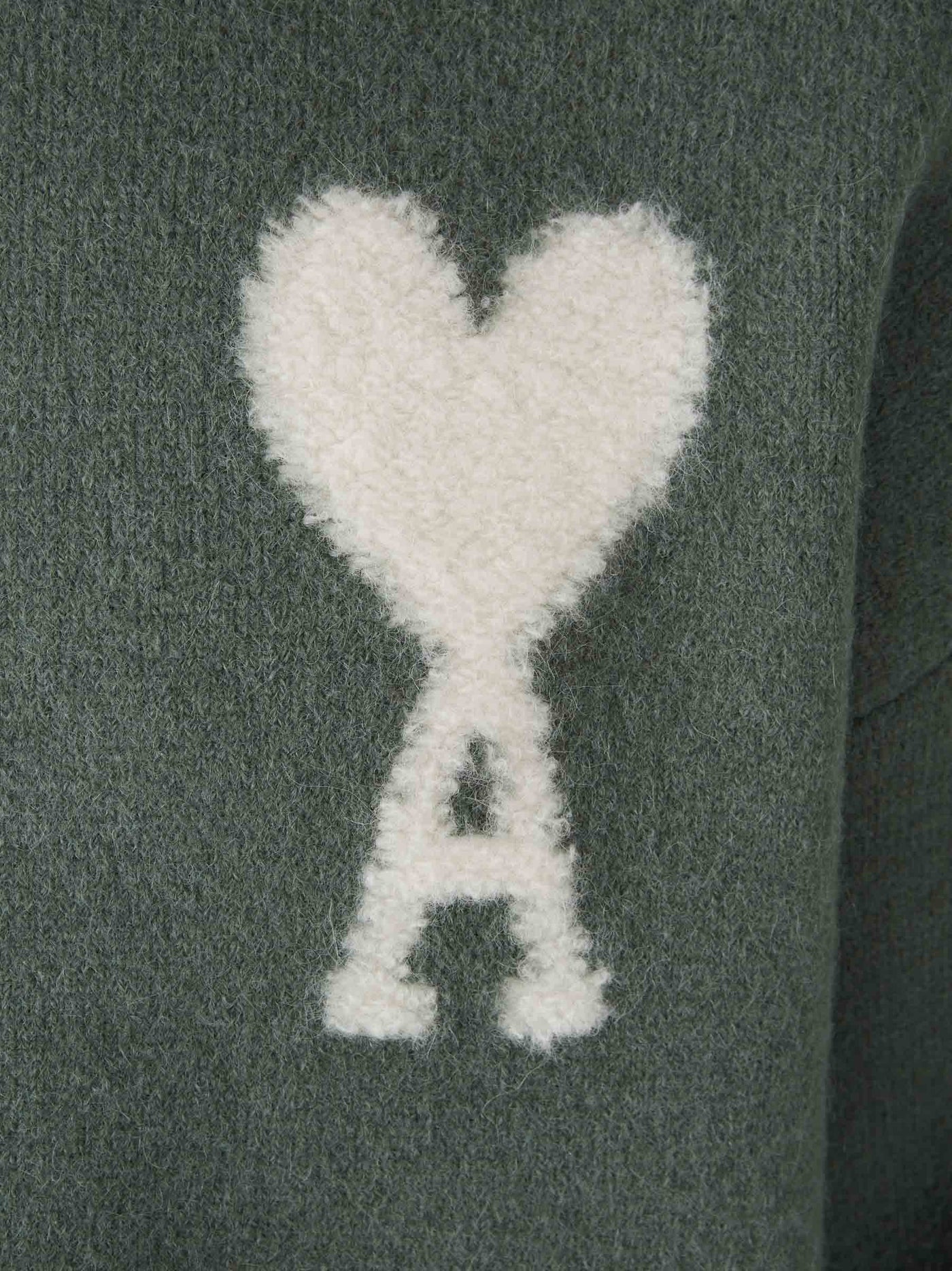 Heidi-Mode | Herz gestickter Pullover