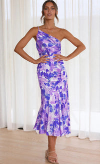 Aeris | Langes Asymmetrisches Kleid mit Blumenmuster – Violett