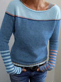Greta | Eleganter Damen Pullover breit und gestreift – Blau