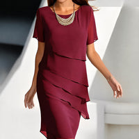 Nathalia - Ein figurbetontes Damenkleid – Rot