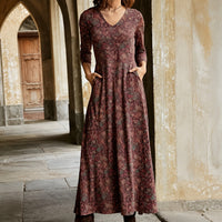 Sophie - Klassisches Damenkleid mit langen Ärmeln – Rot