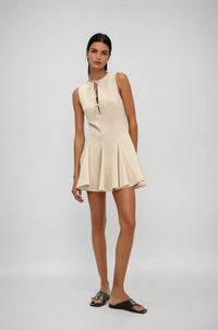 AGNESE  | Raffiniertes Faltenkleid – Beige