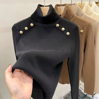 EVI - ENG ANLIEGENDER ROLLKRAGENPULLOVER – Schwarz