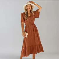ARIA  | Mittellanges Kleid mit V-Ausschnitt – Backsteinrot