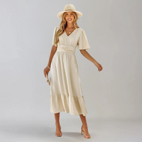 ARIA  | Mittellanges Kleid mit V-Ausschnitt – Aprikose