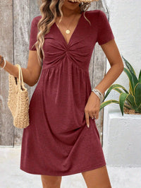 Mila | Kurzarm V-Ausschnitt Twistkleid – Rot