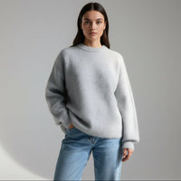 Pullover für Damen mit lockerer Passform und klassischem Rundhals – Grau