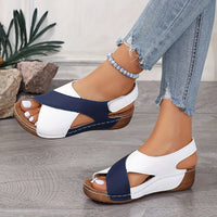 Sandaletten für Damen - Sommerliche Orthopädische Sandalen mit Klettverschluss – Blau und Weiß