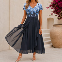 Beatrix | Florales Cocktail-Midikleid mit V-Ausschnitt – Blau Schwarz