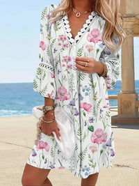 Cassandra | Luftige Blüten Sommerkleid – Weiß gepunktet