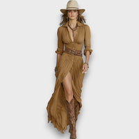 Selvya – Maxi-Plissee-Kleid mit Taillengürtel – Braun