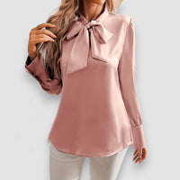 Lilly | Bluse mit Krawattenausschnitt – Rosa