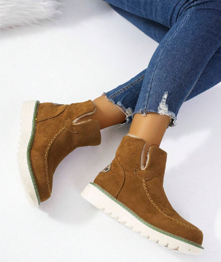 Olizaveia | Bequeme Winterstiefel aus Wolle mittelhoch und elegant