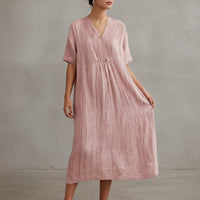 Jayela - Ein Kleid, das sommerliche Eleganz spielerisch verkörpert – Rosa