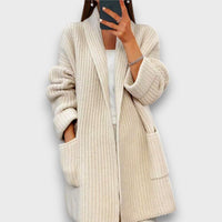 Winnie – Strickjacke mit Taschen – Beige