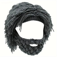 Grantley – Beanie im Punk Stil mit Integrierter Glatter Perücke – Grau