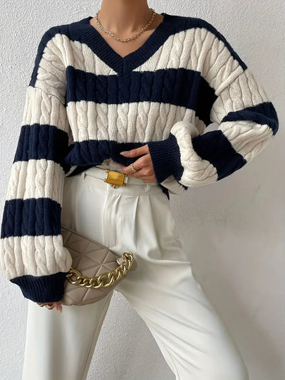 Clivana | Eleganter Pullover mit V-Ausschnitt und Zopfmuster in Farbblock-Optik