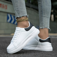 Sommerliche Sneaker für Damen - Bequeme weiße Schuhe für Einlage – weiß und Schwarz