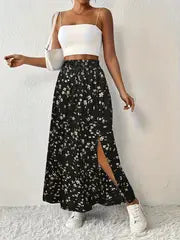 Maria | Floral bedruckter Maxirock mit hochtailliertem Design und Seitenschlitz – Schwarz 2