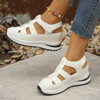 Sandaletten für Damen - Bequeme Sommer-Platform Sandalen mit Klettverschluss – Weiß