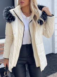 Zaviera | Damen wintermantel mit kapuze, reißverschluss und langen ärmeln – Creme