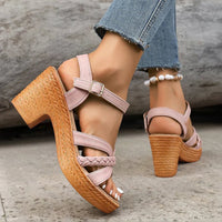 Gwendolyn | Damen Riemchensandalen Geflochtene Details – Rosa