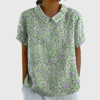 Elke | Damen Bluse Blumenkragen Kurzarm Romantic Feminin Sommer – Grün mit Blumendruck